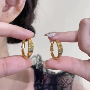 2025 Explosive Ins Wind letter earrings, gold fashionable design earrings,, Explosive minimalist style earrings with buckle, ear