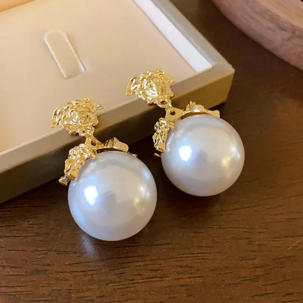 Fashion Simulation Pearl Charm Earrings for Women Exaggerated French Retro Versatile Pendant Earrings Jewelry Accessories Gifts - zinifashion 36 - Image 3