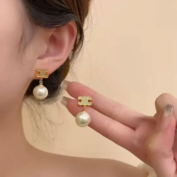French Retro Pendant Earrings Women Light Luxury High-grade Temperament Women Studs 2025 New Niche Design Sense Earrings - zinifashion 36 - Image 2