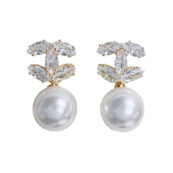 Exquisite and luxurious imitation pearl letter earrings for women fashionable letter style earrings fashionable jewelry gifts - Image 6