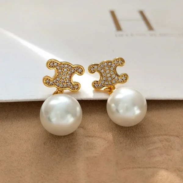 French Retro Pendant Earrings Women Light Luxury High-grade Temperament Women Studs 2025 New Niche Design Sense Earrings - zinifashion 36 - Image 3