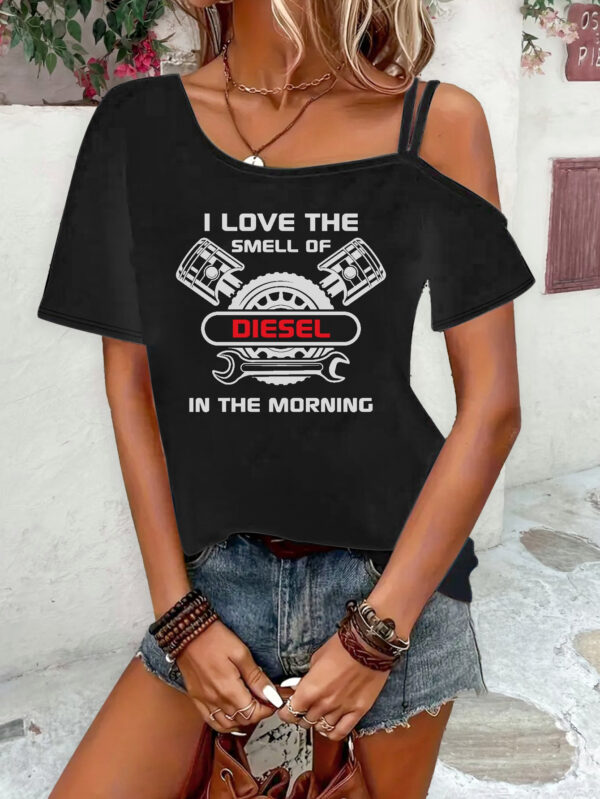 Women's Sexy Off-Shoulder Graphic T-Shirt - "I Love the Smell of Diesel" Slogan & Engine Design, Black Polyester Top, Machine Washable Casual Wear for Automotive Enthusiasts, Car T Shirts
