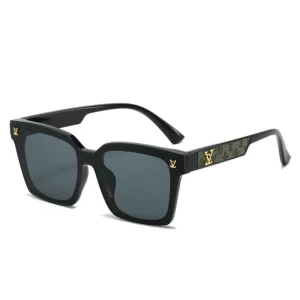 New Square Men's And Women's Universal Leather Sunglasses With High Grade And Neutral Style Square Full Frame Sunglasses: Factory Seconds/Rejects – Refurbished – Never Used (Brand New)