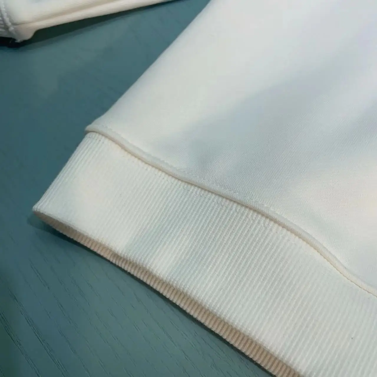 Boys Brand AIGNER' long sleeved shirt, spring and autumn warm pullover, letter printed fashionable hot selling boys' clothing: Factory Seconds/Rejects – Refurbished – Never Used (Brand New) - Image 6