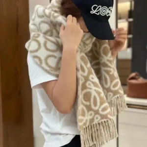 Autumn Winter Long Ladies' Cashmere Brand LOEWE Scarf Double-sided Milk Tea Colour Warm Versatile Women's Fashionable Neck Warmer: Factory Seconds/Rejects – Refurbished – Never Used (Brand New)