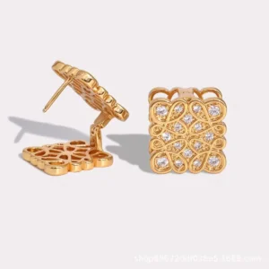 Luxurious French Style Diamond Embedded Geometric Hollow out Earrings Unique Design Sensation High End Vintage Atmosphere: Factory Seconds/Rejects – Refurbished – Never Used (Brand New)