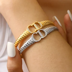 Western Personality Fashion Charm High-Level Sense Of Stainless Steel 18K Gold-Plated Diamonds Spiral Letters Bracelet Female: Factory Seconds/Rejects – Refurbished – Never Used (Brand New)