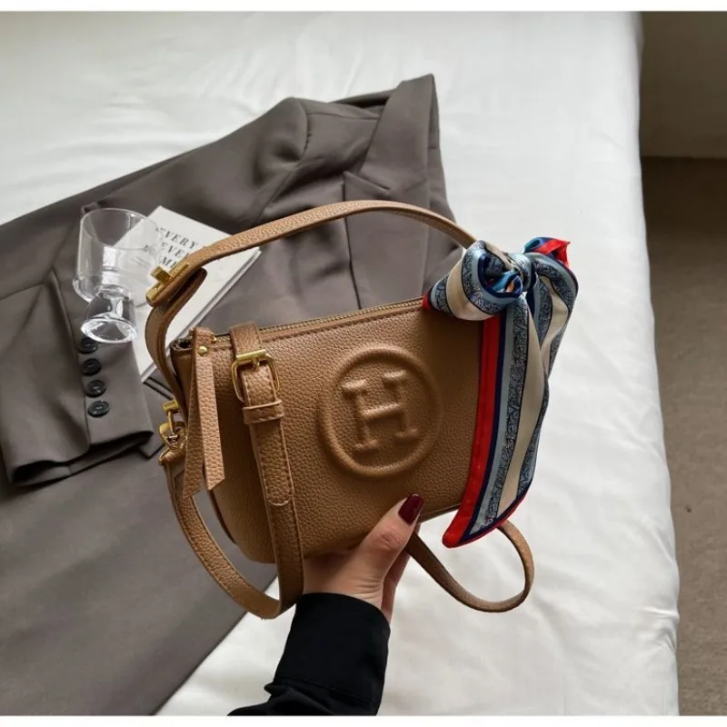 Women's Classic High-Class Design Bag - Small Square Bag with Lychee Pattern Zipper for Shoulder Cross-Body: Factory Seconds/Rejects – Refurbished – Never Used (Brand New) - Image 3