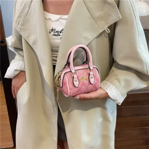 Minimalist Trendy Tote Bag for Women Casual Design with Unique Letter Logo: Factory Seconds/Rejects – Refurbished – Never Used (Brand New)