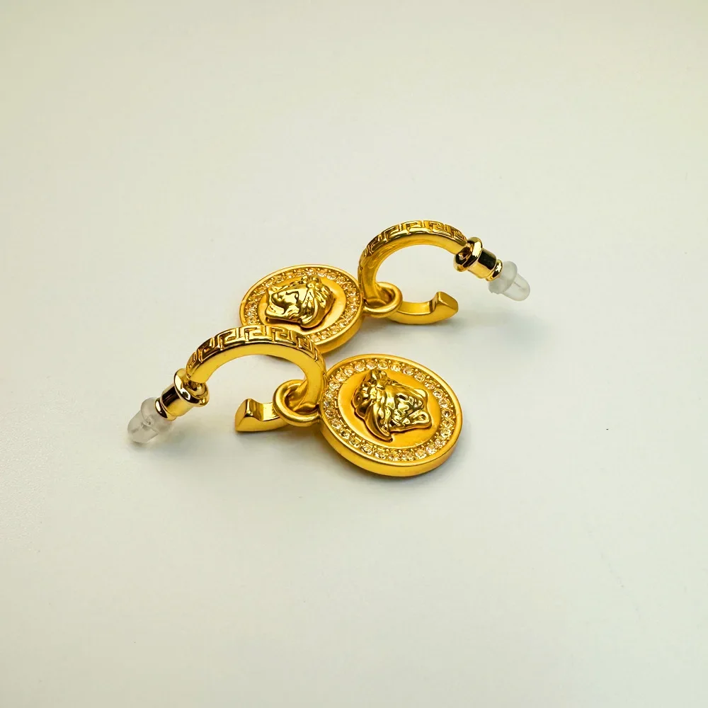 Retro Head Shaped Dangle Earrings 925 Sterling Silver Needle Embedded with round Diamonds Unique Design Luxury Feelings: Factory Seconds/Rejects – Refurbished – Never Used (Brand New) - Image 4