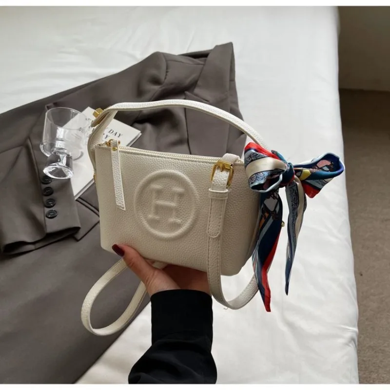 Women's Classic High-Class Design Bag - Small Square Bag with Lychee Pattern Zipper for Shoulder Cross-Body: Factory Seconds/Rejects – Refurbished – Never Used (Brand New) - Image 5